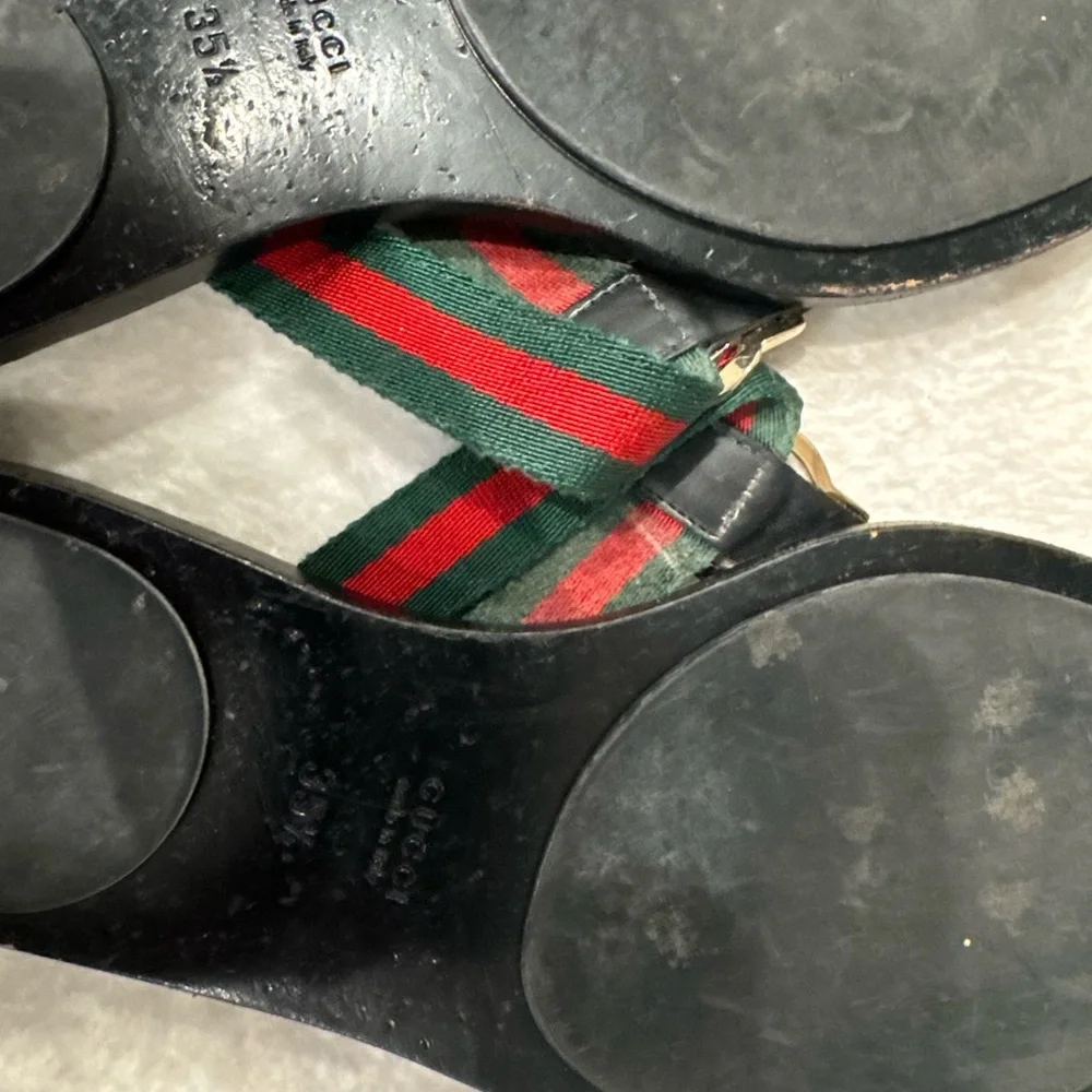 Gucci Black Flip Flops with Red and Green Straps - Picture 4 of 4